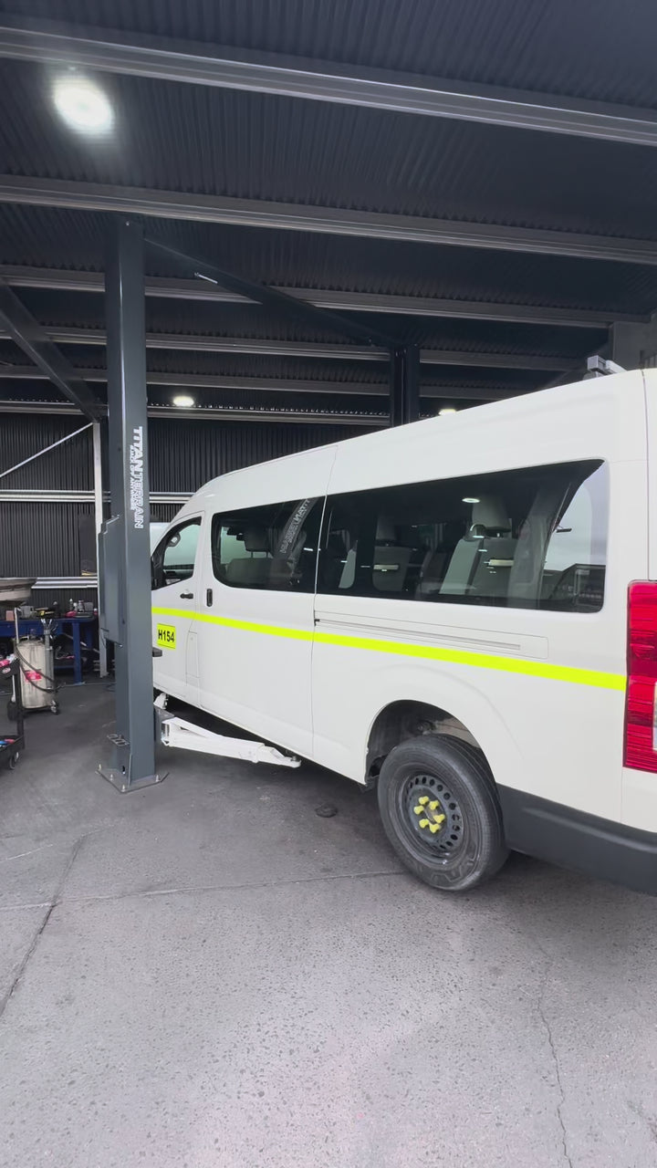 TITAN TERRAIN 4.5 TONNE 2-POST CAR HOIST ELECTRIC LOCK RELEASE