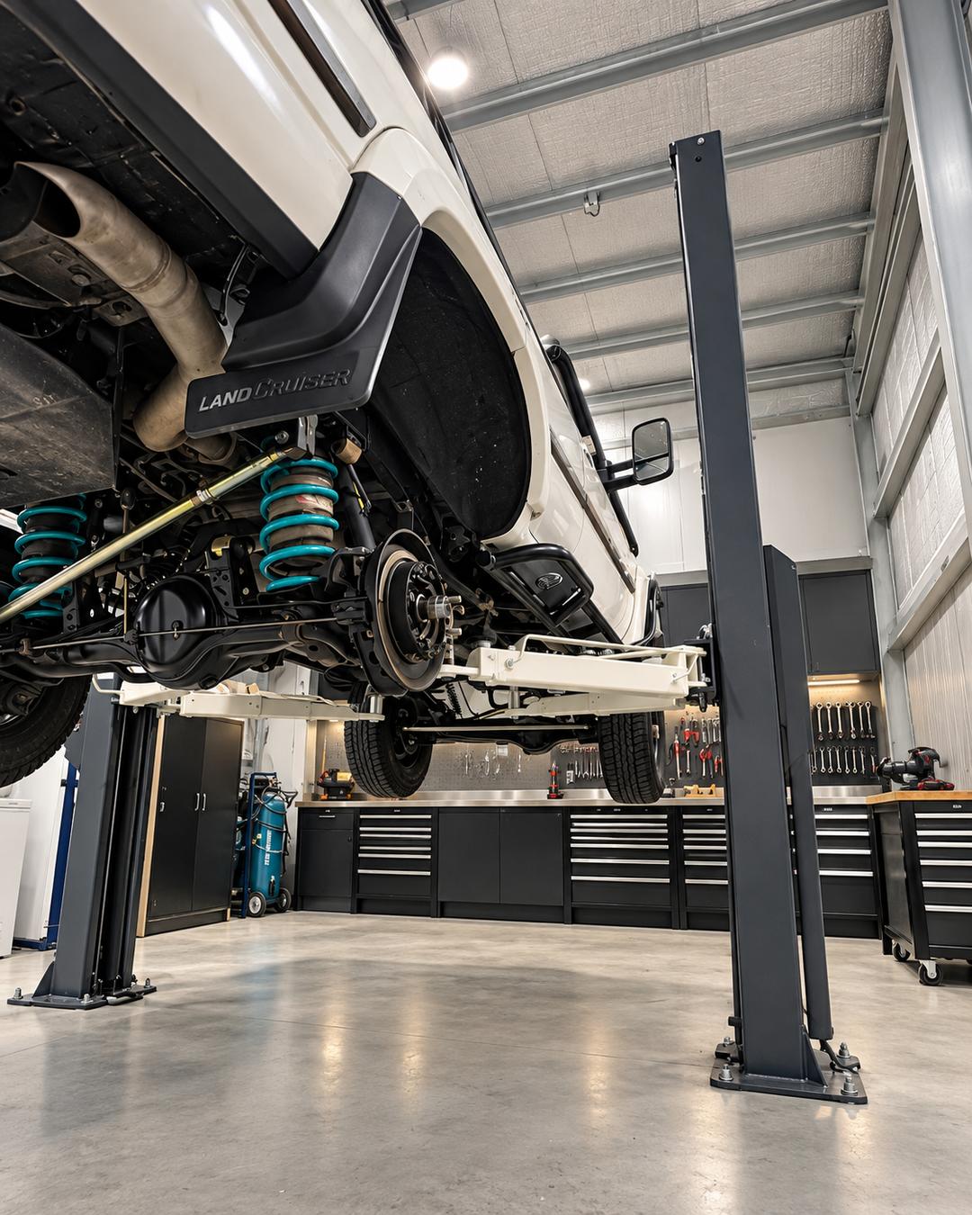 TTN Industrial 4.5 tonne 2-post car hoist with dual electric lock release